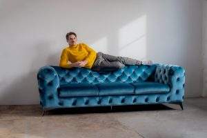 Christoph Gérard Stein - Blaues Sofa, Herbst 2022, Ines Pietz