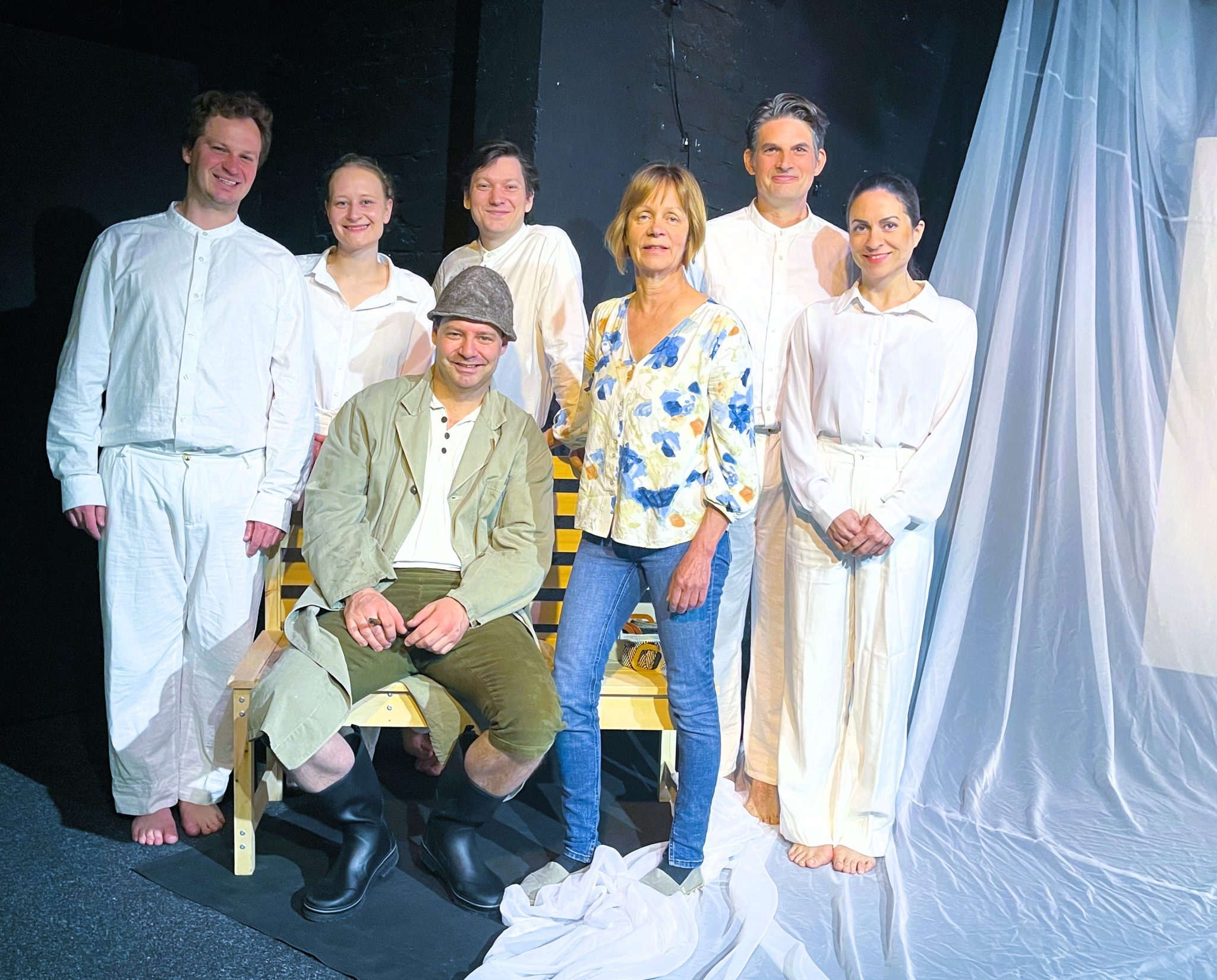 Jenny Erpenbeck Heimsuchung Inhalt Mit dem Stück Heimsuchung der Booker Preisträgerin Jenny Erpenbeck auf