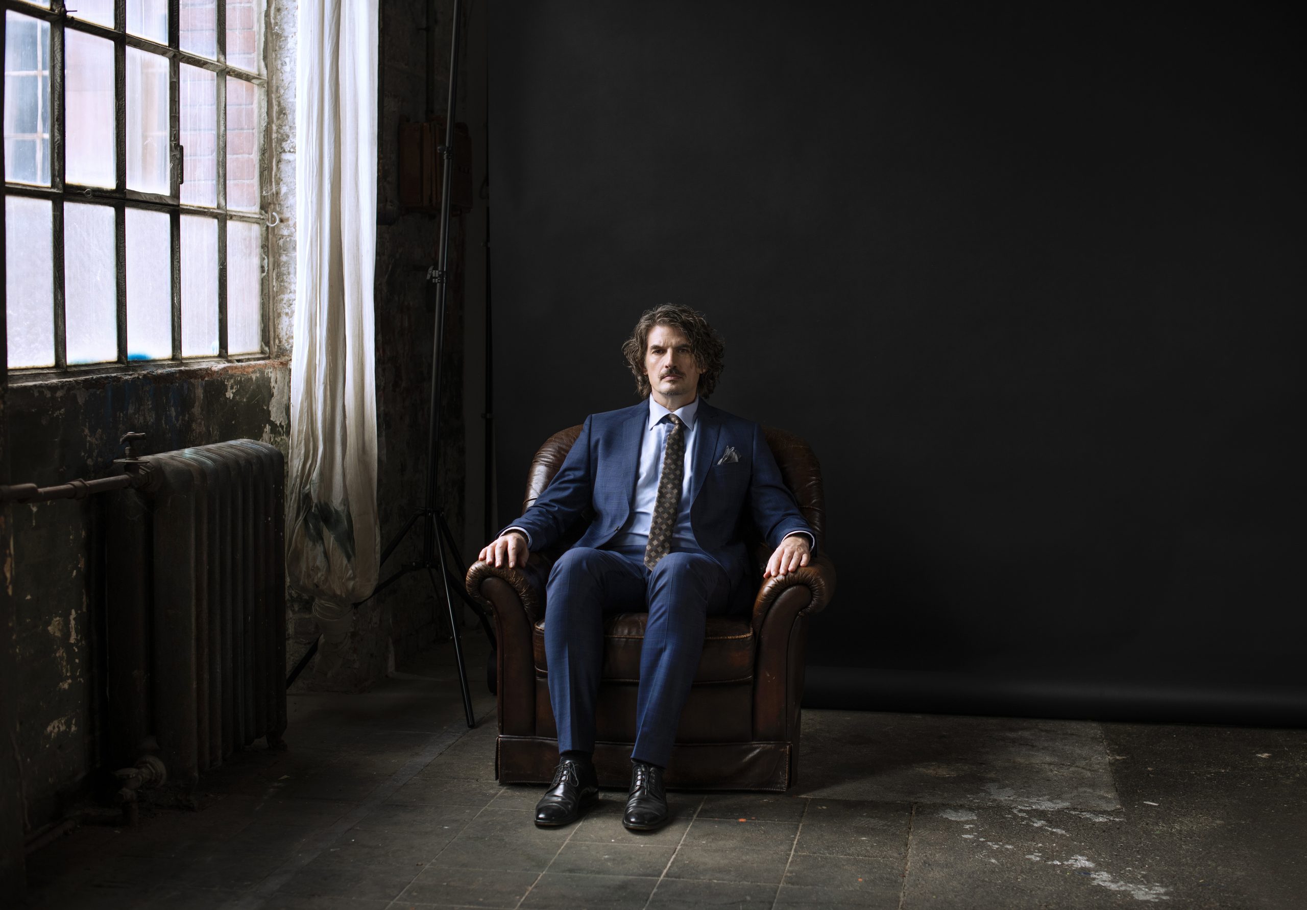 Du betrachtest gerade Ein Gentleman mit Rissen